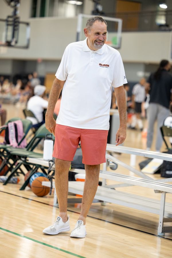 Coach Larry Kelley